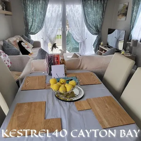 Bay Kestrel40 Campingplads *