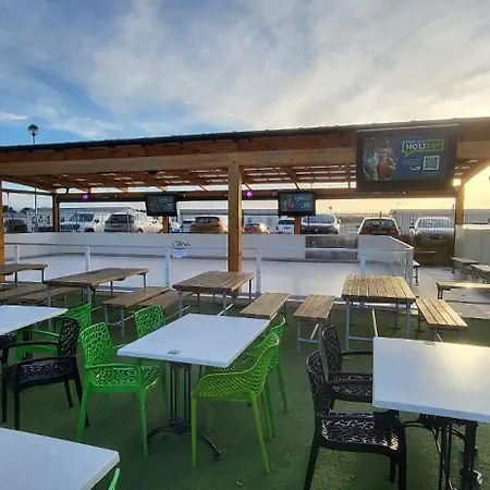Bay Kestrel40 Campingplads