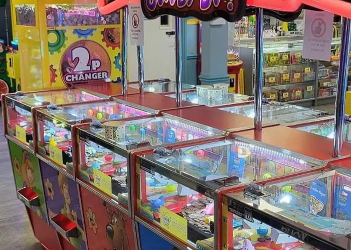 Bay Kestrel40 Camping Cayton