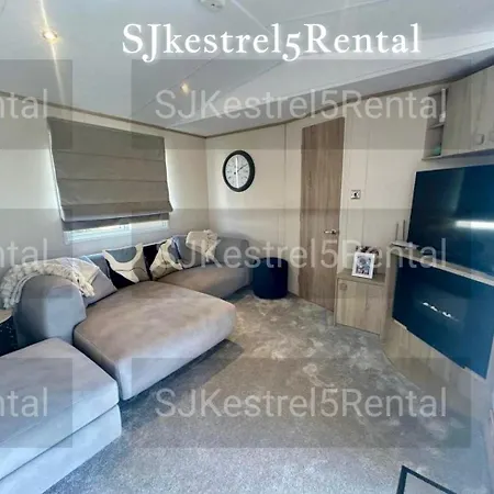 Bay Kestrel40 Cayton